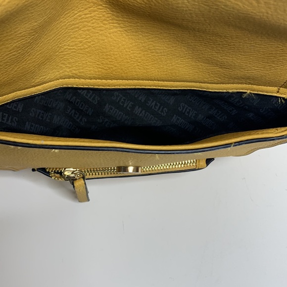 Steve Madden | Yellow Multifunctional Leather Adjustable Bag | Crossbody & Carry - Picture 6 of 12
